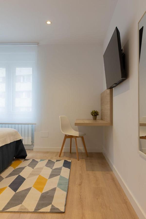Ah Hostel Room4You Oviedo Vut3026As Bagian luar foto